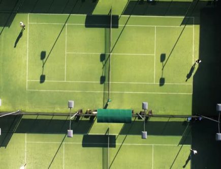 Construction d'un terrain de tennis en gazon synthétique à Nice