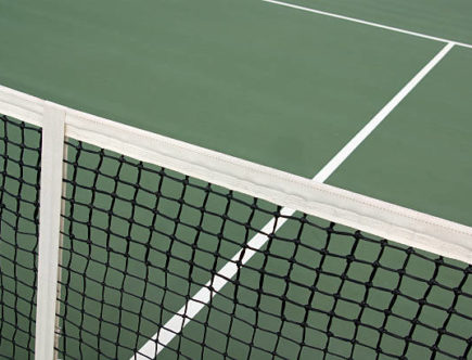 Construction d'un court de tennis à Cannes