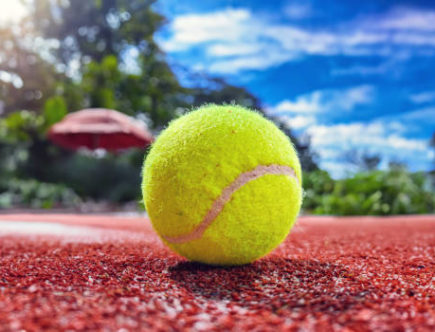 Construction d'un court de tennis à Nice