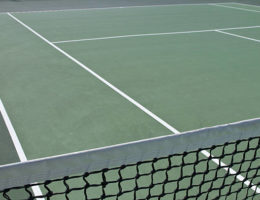 Construction d'un court de tennis à Nice