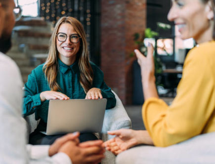 Réduire l'impôt sur les revenus passifs nécessite une stratégie financière bien structurée. En effet, l'immobilier, les