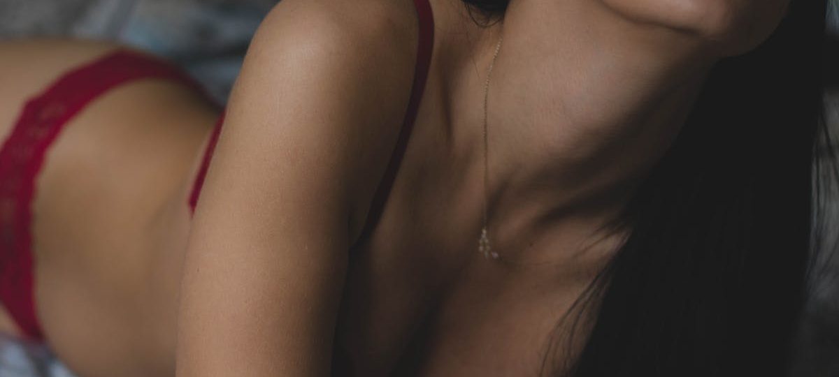 découvrez notre collection de lingerie élégante et confortable, conçue pour sublimer votre silhouette. des modèles variés allant des ensembles délicats aux pièces plus audacieuses, trouvez le soutien-gorge et la culotte qui vous correspondent. offrez-vous une expérience intime unique.