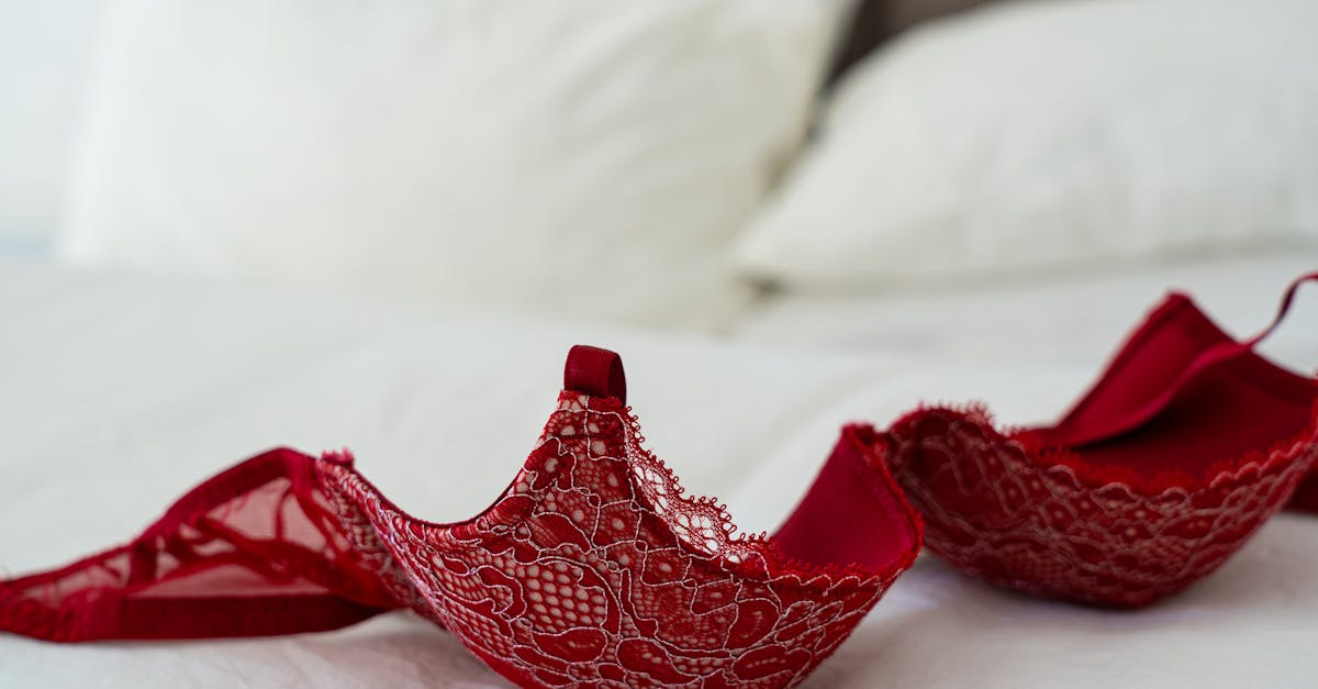 découvrez notre sélection de lingerie raffinée, alliant confort et élégance. quel que soit votre style, trouvez la pièce parfaite pour vous sentir belle et sexy chaque jour.