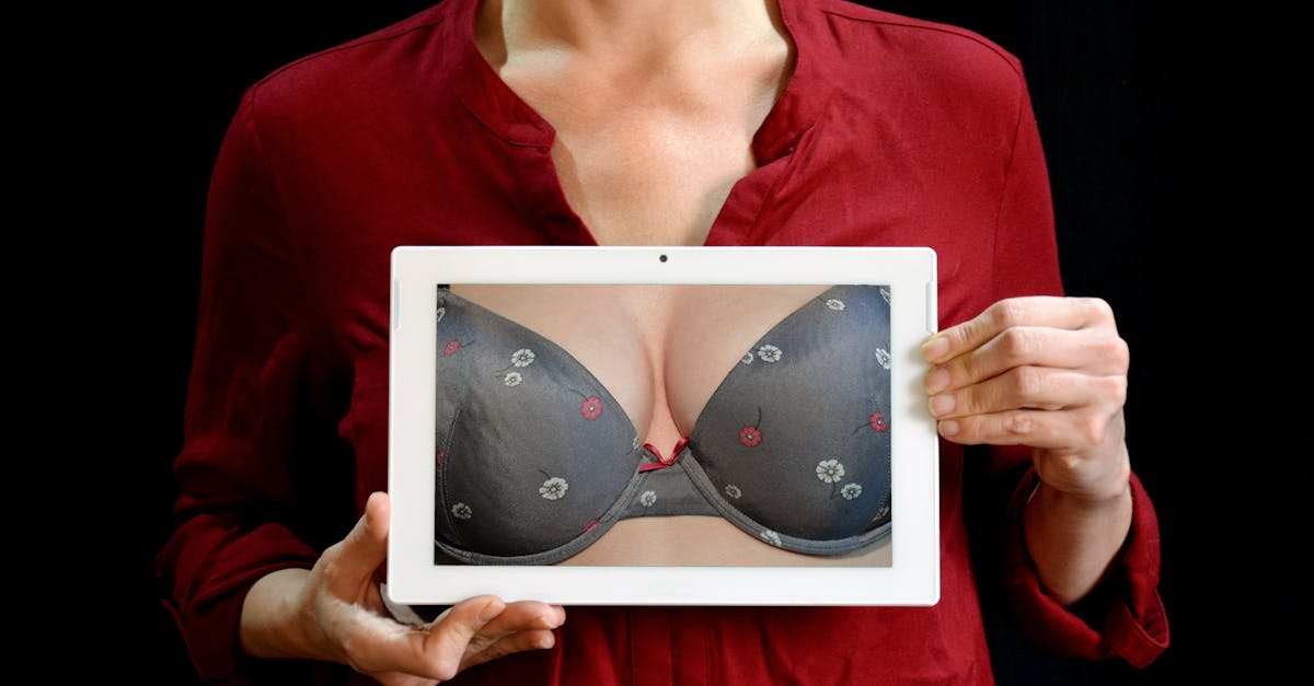 découvrez notre collection de lingerie élégante et féminine, alliant confort et sensualité. trouvez la pièce parfaite pour sublimer votre silhouette, que ce soit pour une occasion spéciale ou pour le quotidien. explorez des styles variés, des textures délicates et des couleurs tendances. réveillez votre confiance en vous avec notre lingerie de qualité.