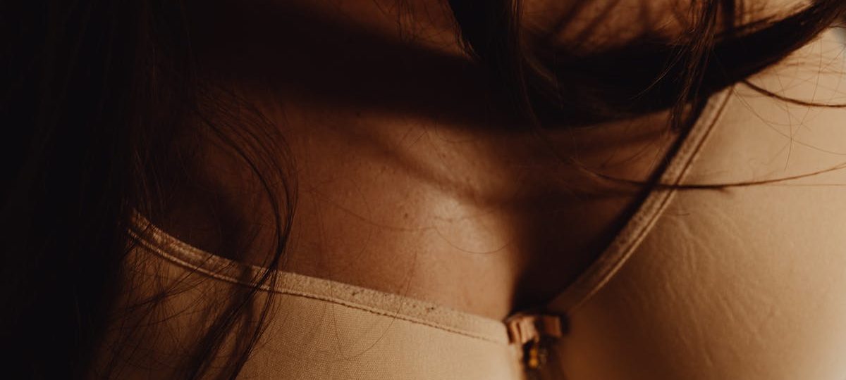 découvrez les dernières tendances en lingerie pour sublimer votre intimité. explorez des styles variés, des matières délicates et des coupes audacieuses qui allient confort et élégance. restez à la pointe de la mode en matière de sous-vêtements et révélez votre féminité avec nos conseils et inspirations.