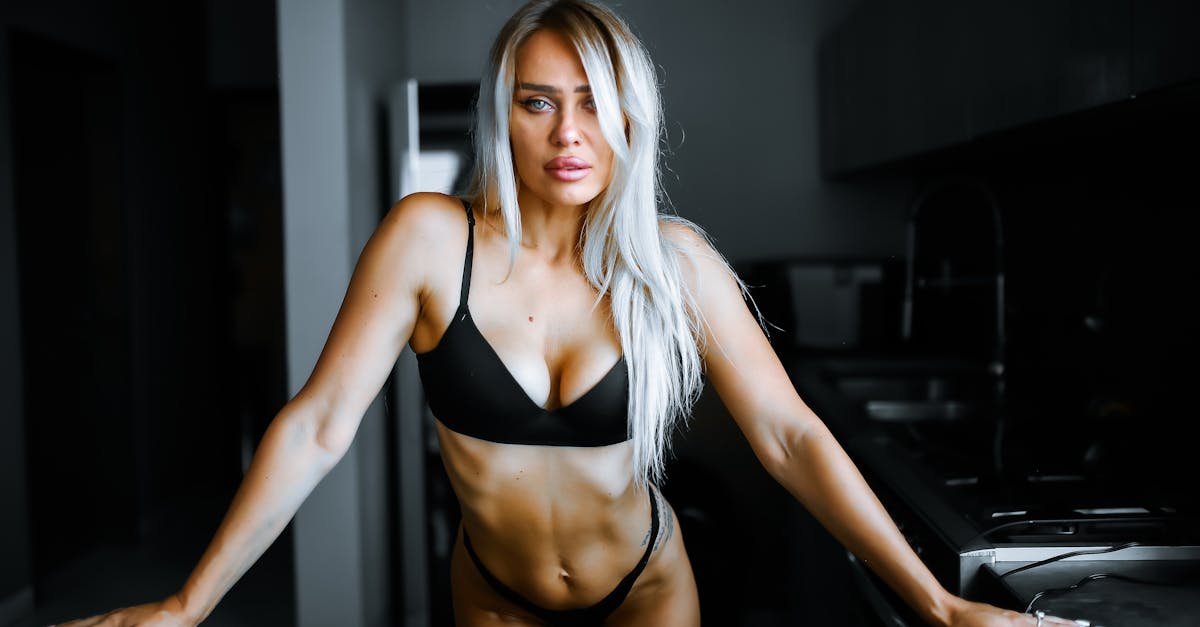 découvrez les dernières tendances en lingerie pour être à la pointe de la mode tout en alliant confort et élégance. explorez notre sélection de styles, matériaux et couleurs qui mettront en valeur votre féminité.