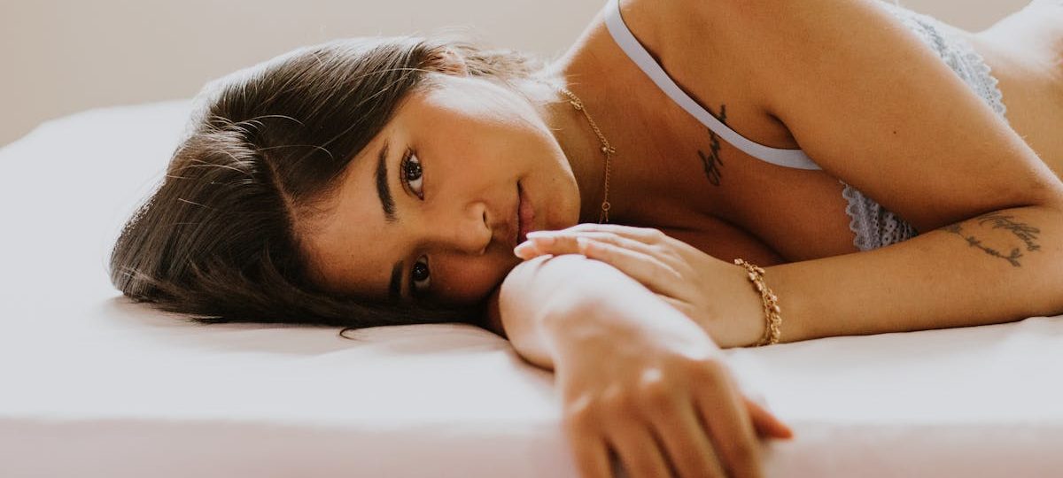 découvrez notre collection de lingerie de luxe, alliant élégance et confort. offrez-vous des pièces raffinées qui subliment votre silhouette et ajoutent une touche de glamour à votre quotidien.