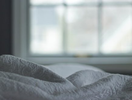 découvrez notre collection de couvertures douillettes et élégantes, idéales pour vous réchauffer pendant les soirées fraîches. que ce soit en coton, en laine ou en matière synthétique, trouvez la couverture parfaite pour ajouter confort et style à votre intérieur.