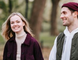 découvrez le bonnet docker, un accessoire tendance et confortable pour les passionnés de technologie et de développement. ce bonnet unique allie style et fonctionnalité, parfait pour afficher votre affection pour le monde de la conteneurisation tout en vous gardant au chaud.