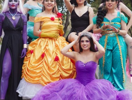 découvrez notre magnifique collection de robes de princesse, parfaites pour faire briller chaque petite fille lors des occasions spéciales. des designs enchantés, des tissus légers et des détails étincelants pour réaliser tous les rêves de princesses.