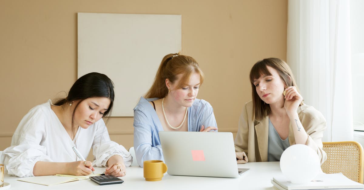 découvrez une sélection complète de ressources business pour optimiser la gestion, développer vos compétences et accélérer la croissance de votre entreprise.