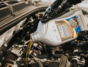 découvrez tous nos conseils et astuces pour l’entretien et la maintenance de votre automobile : révision, vidange, contrôle technique, changement de pièces et bonnes pratiques pour prolonger la durée de vie de votre véhicule.