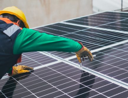 découvrez comment améliorer l'efficacité énergétique de votre maison ou entreprise grâce à des conseils, astuces et solutions innovantes pour réduire votre consommation et votre facture d'énergie.