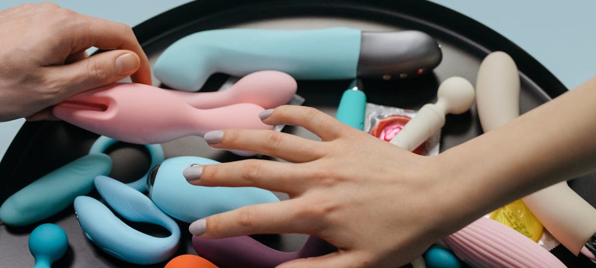 découvrez une large sélection de sex toys pour tous les plaisirs et envies : produits de qualité pour une expérience intime, seul(e) ou à deux. livraison discrète et conseils d'experts.