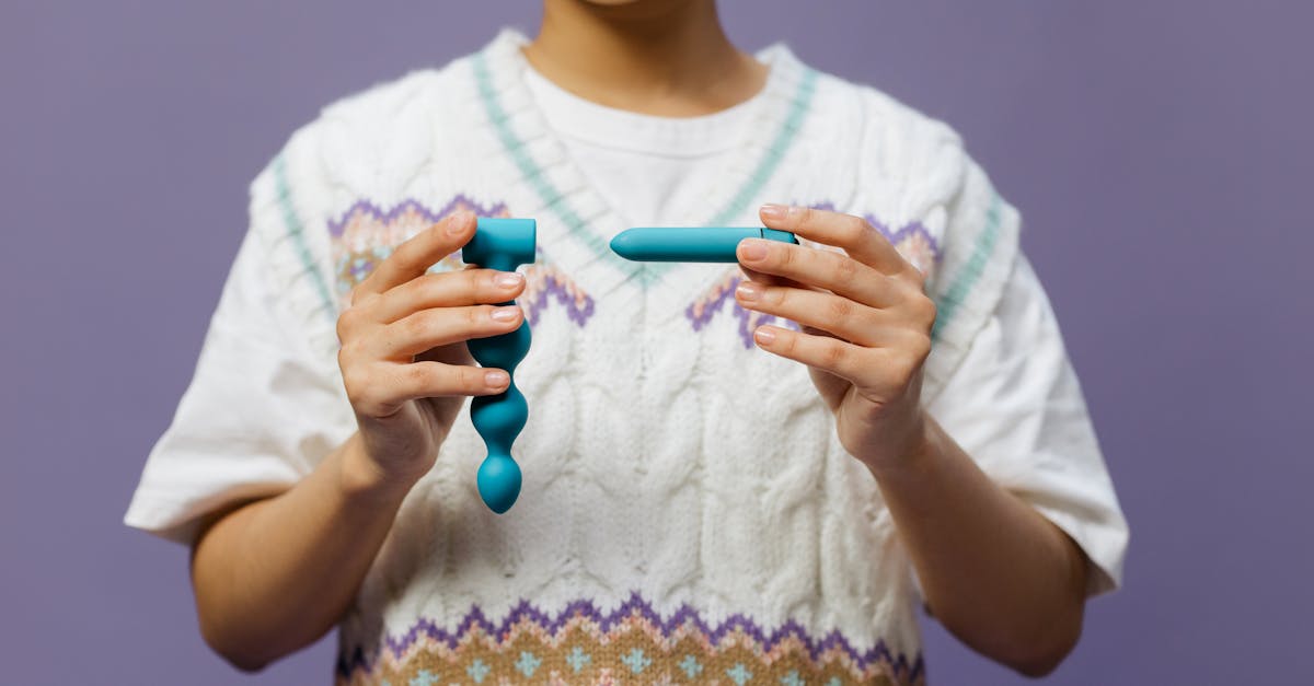 découvrez notre guide complet sur les sex toys : conseils d'utilisation, comparatifs, tendances et astuces pour pimenter votre vie intime en toute sécurité.