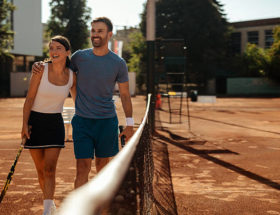 construction court de tennis en terre battue à Saint-Raphaël